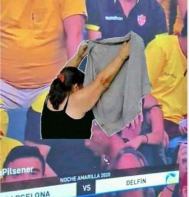 Memes destruyen a infiel captado por la Kiss Cam durante partido