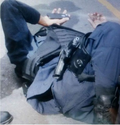 Policía hondureño que resguarda huelga de hambre sufre desmayo