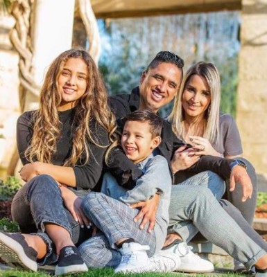 Así es Sayra González, la sampedrana que conquistó al cantante de Miel San Marcos