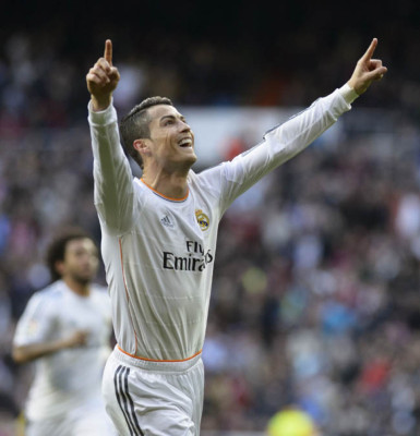Real Madrid alcanza el lideraro tras vencer a Granada
