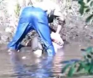 El momento fue captado en video por uno de los testigos que se encontraba en la zona.