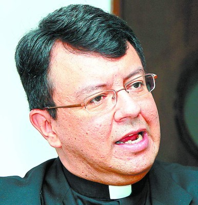 Propuesta del Congreso Nacional genera polémica entre religiosos