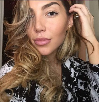 Alejandra Guzmán y su hija muestran sus encantos con sensual bikini