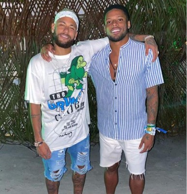 Las fotos de la espectacular fiesta de Neymar para recibir el Año Nuevo