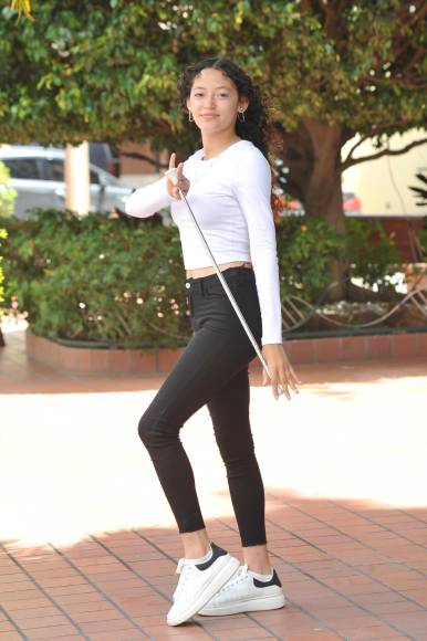 El Instituto Vuelo de Águila destaca su belleza y excelencia para fiestas cívicas