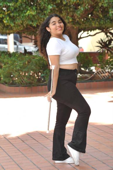 El Instituto Vuelo de Águila destaca su belleza y excelencia para fiestas cívicas