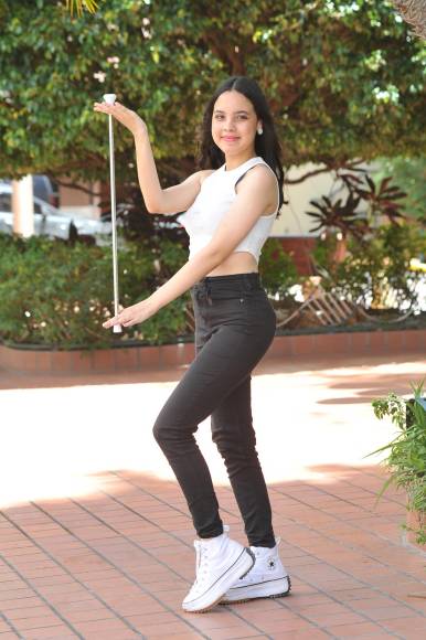 El Instituto Vuelo de Águila destaca su belleza y excelencia para fiestas cívicas