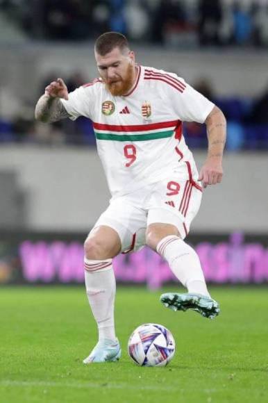 Futbolista se hace viral en la Eurocopa por su físico y responde a los gordofóbicos