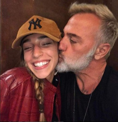 Critican a Gianluca Vacchi por fotos con su hijastra