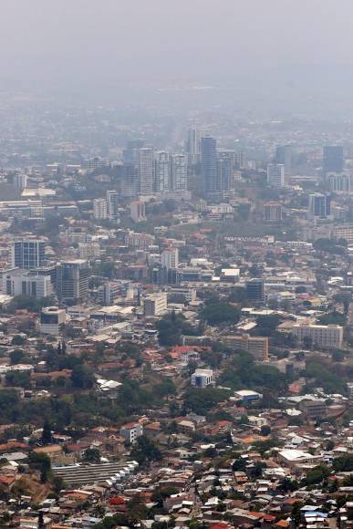 Así luce Tegucigalpa este sábado por la capa de humo