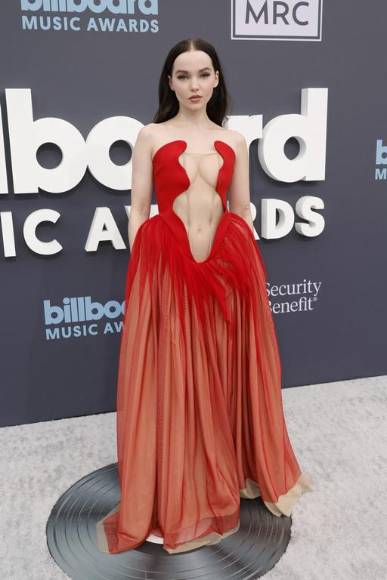 Los looks más impactantes de los Premios Billboard 2022