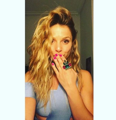 Así es Núria Tomás, la atractiva y sexy exnovia de Gerard Piqué