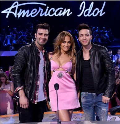 Critican sensual vestido de Jennifer López