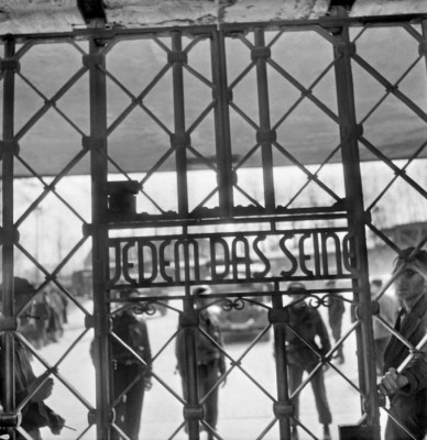 Rostros esqueléticos y pilas de cadáveres, el horror de los campos de exterminio nazi