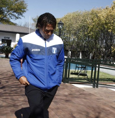 Colombianos y ticos aventajan para dirigir a Honduras