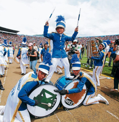 Retumbó la fiesta al ritmo de tambores