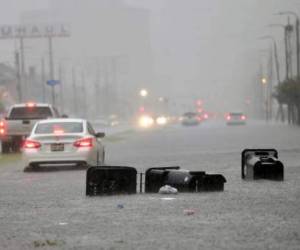 Las autoridades locales han multiplicado las advertencias, sobre todo porque el río Misisipi ya ha alcanzado los 4,9 metros de altura en Nueva Orleans, cerca de su nivel de crecida de 5,18 metros.