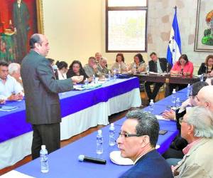 Los representantes del sector salud se reunieron ayer con los diputados.