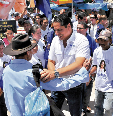 Miguel Pastor juramenta comisión de mesas