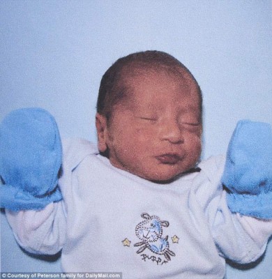 Madre e hijo dan testimonio de su amor prohibido