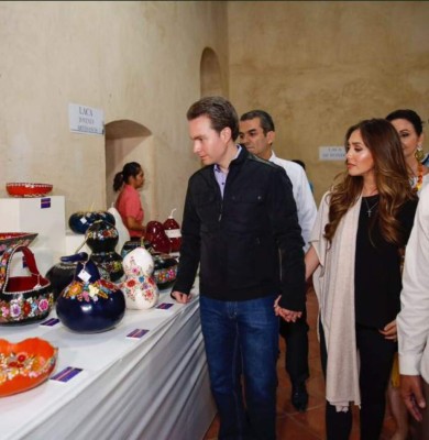 Anahí reaparece a cinco días de dar a luz