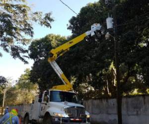 Los trabajos por las cuadrillas de la Empresa Energía Honduras se ejecutarán desde horas tempranas. Foto: EEH/Twitter.