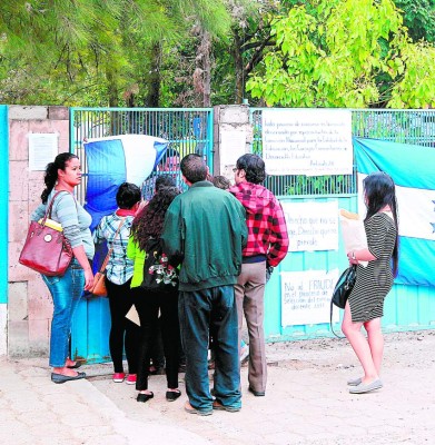 Junta Nacional de Selección: Debe haber responsabilidad penal en concurso de docentes