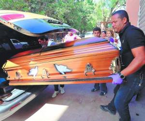 El cadáver de Wilmer Antonio Garay Bautista fue retirado ayer por sus familiares de la morgue del Ministerio Público en Tegucigalpa (Foto: El Heraldo Honduras/ Noticias de Honduras)