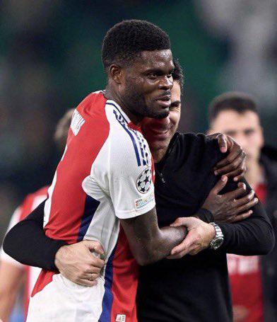 Se quedó sin equipo y ahora es acusado de cinco cargos de violación otro de agresión sexual