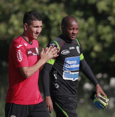 Johnny Leverón: 'Platense no solo es Rambo'
