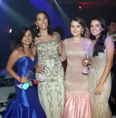 La Escuela Americana: Inolvidable fiesta prom para despedir