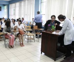 Los pacientes siguen sufriendo la falta de atención en los centros asistenciales ante las asambleas de los médicos.