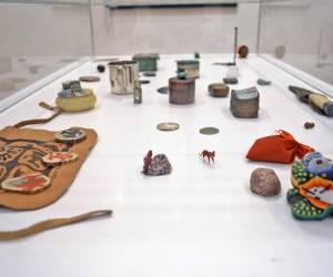 Panorámica de la muestra “Los herederos” celebrada en el MIN en el año 2016; con la mirada de un antropólogo, el artista construye su memoria individual y colectiva.