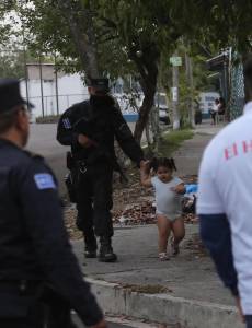La población salvadoreña recuperó la confianza en la Policía Nacional y Fuerza Armada