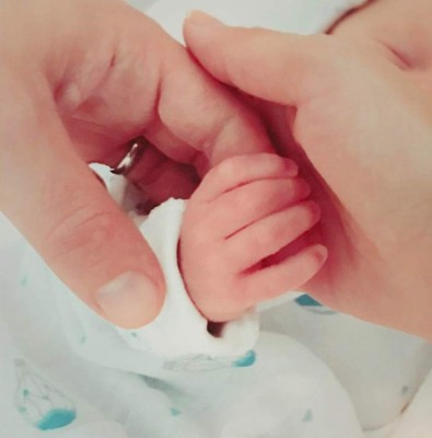 La ex RBD Anahí ya dio a luz a su primer hijo con el gobernador mexicano Manuel Velasco