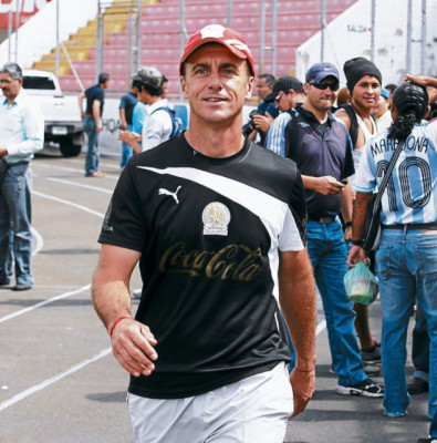 'No sería un fracaso el no ganar”, asegura DT del Olimpia