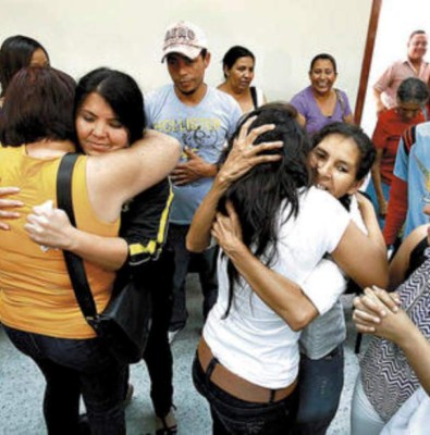 Lágrimas de alegría en liberación de tres acusados en el caso Villatoro