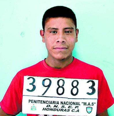 Policías y militares se tiran la pelota por masiva fuga en la PN