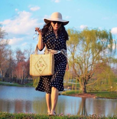 Así luce Carelia Brown, la elegante blogger hondureña que impone moda en Estados Unidos