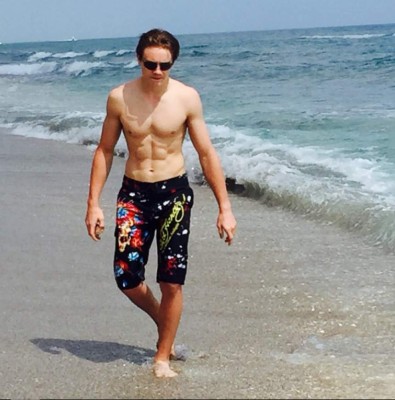 FOTOS: Así luce el niño de 'Gigantes de acero' a 8 años de la película