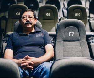 Salcedo era un apasionado al cine, se desempeñó como docente, crítico y programador de cine en la FICG.