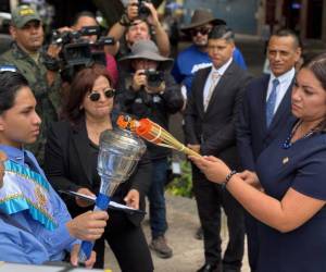 La Plaza Central de Tegucigalpa fue escenario del recibimiento de la Antorcha Centroamericana, cuya llama representa la libertad y la unidad de los pueblos del istmo.