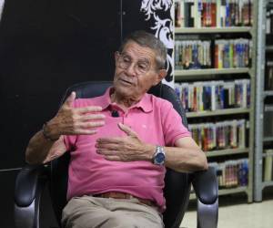 Nació en un pequeño pueblo español, creció entre siete hermanos y con el campo como parte de su vida. Años después llegó a Honduras y encontró en sus palabras una razón para quedarse.