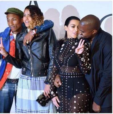 Vestido de Kim Kardashian se quema en pleno evento