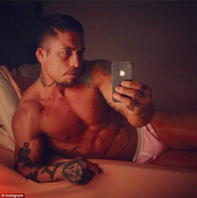 Reconocido peleador propina golpiza a su novia