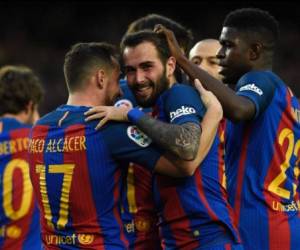 El Barcelona (2º) ganó 3-0 al Athletic (8º) con un gol de Lionel Messi, este sábado en la 21ª jornada, y se situó a 1 punto del líder Real Madrid,