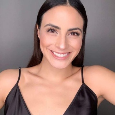 Así es la periodista Valeria Marín, la novia que Julián Gil presumió en redes