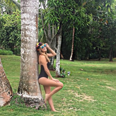 Esposa de William Levy derrite miradas en traje de baño