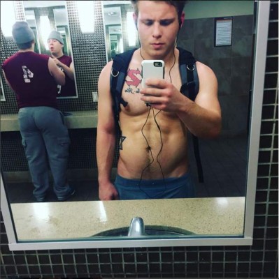 El radical cambio del niño de la película Stuart Little