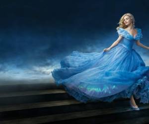 El voluminoso vestido de Cenicienta de Lily James.